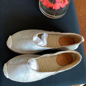 Rag & Bone pewter shimmer leather flats